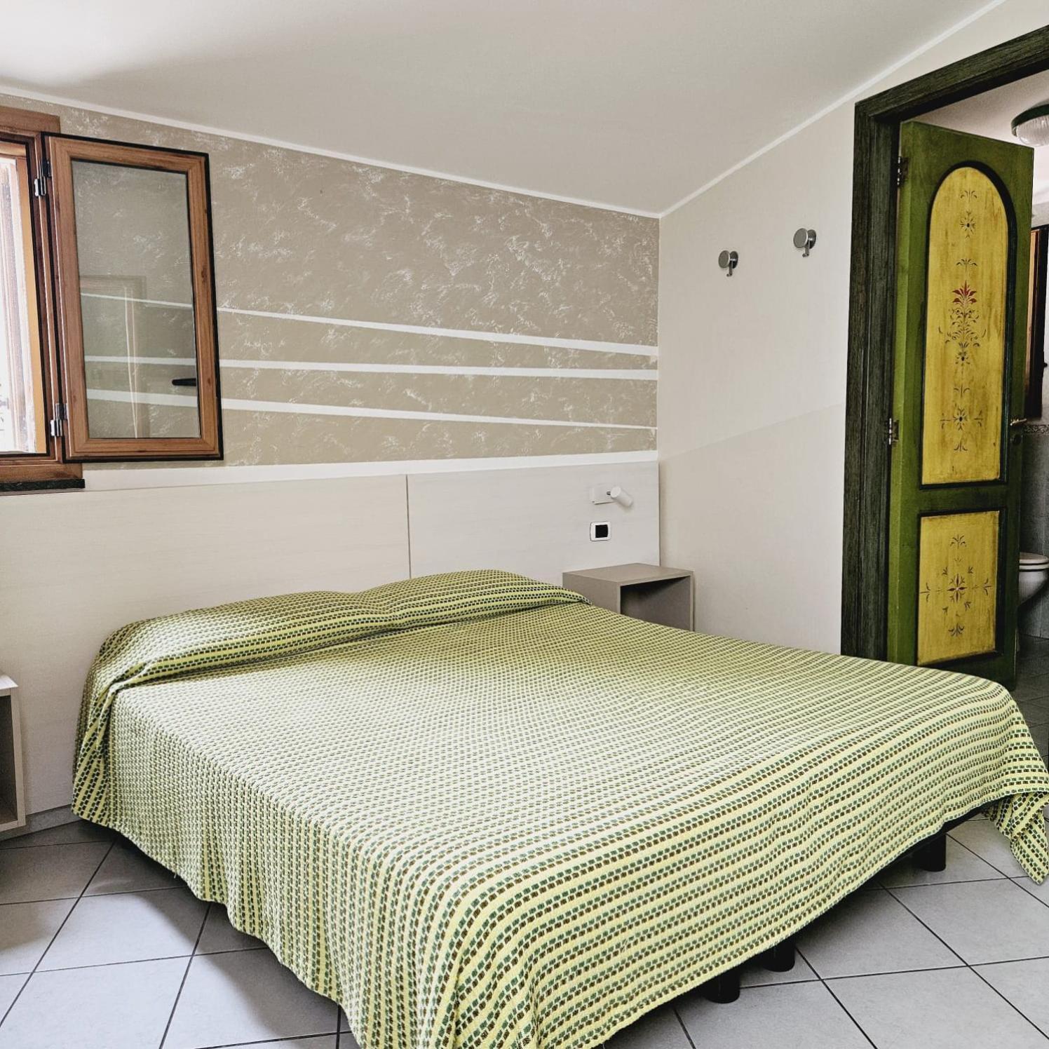Double or Twin Room,1649037941:JPEG